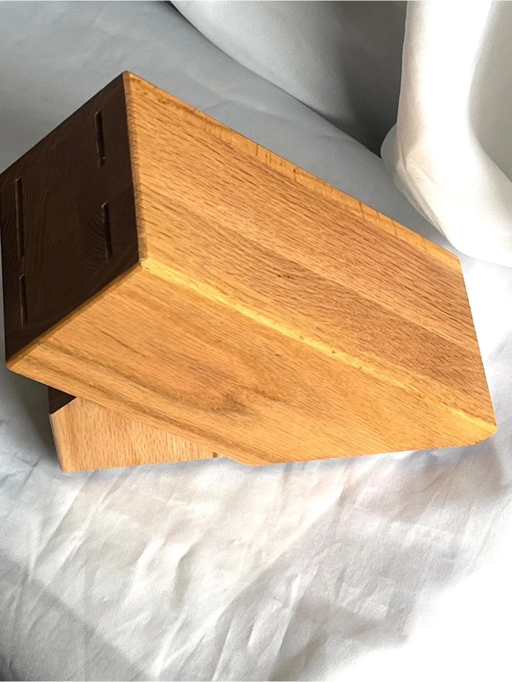 CUTCO 8 Slot Knife Block Honey Color Oak Wood Made in USA Steak Knives Holder